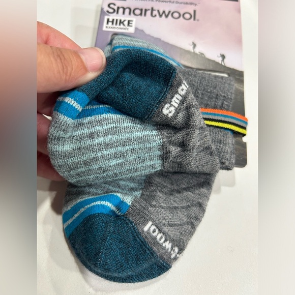 Smartwool Women's Medium Hike Targeted Cushion Ankle Height Socks Grey NWT - Picture 2 of 6